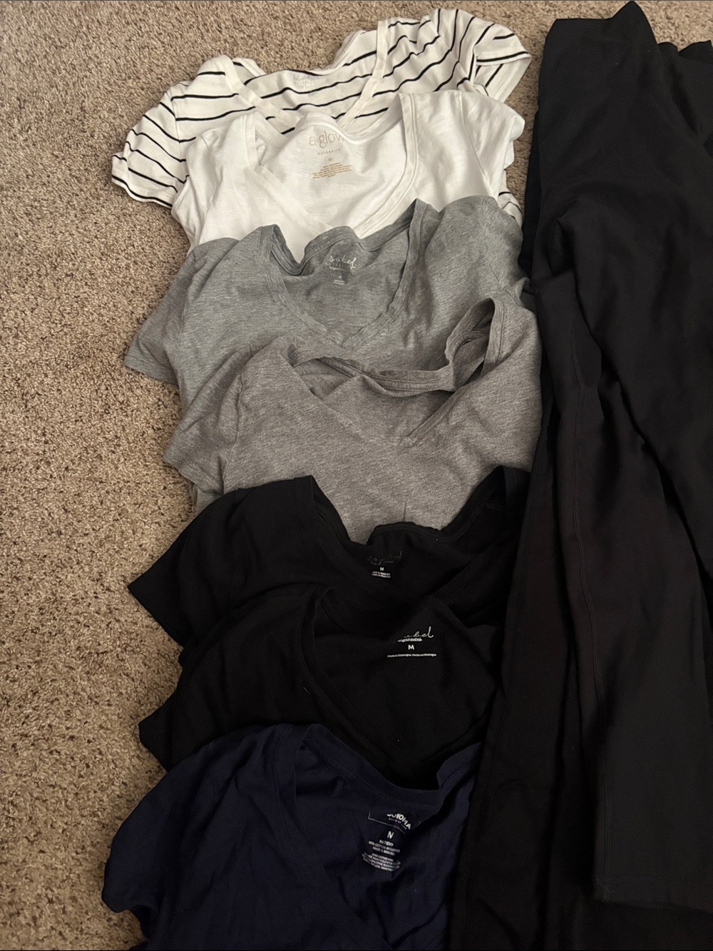 Maternity clothes - Picture 2 of 4